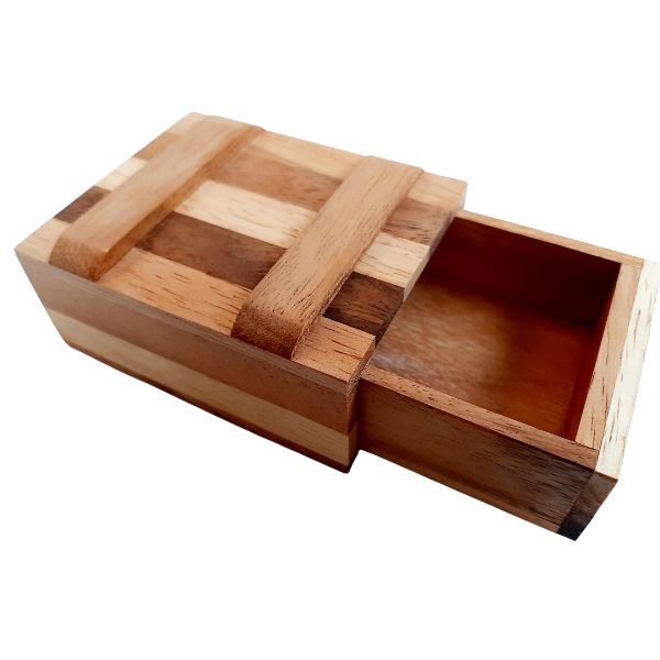 puinen rasia, joka on pulmapeli